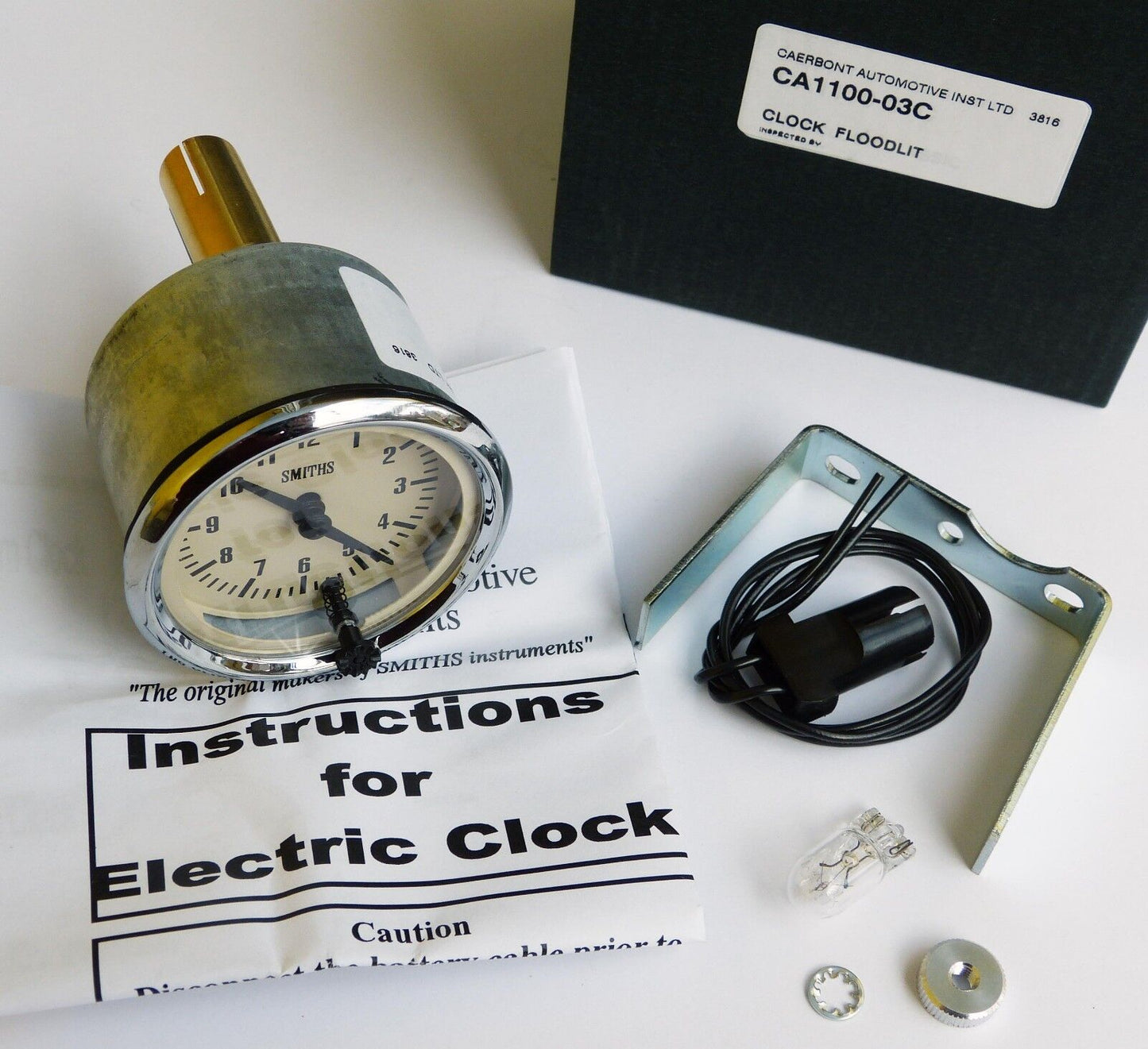 Genuine Smiths 12V Classic Car Clock Chrome Bezel & Magnolia /Cream Face GAE128M