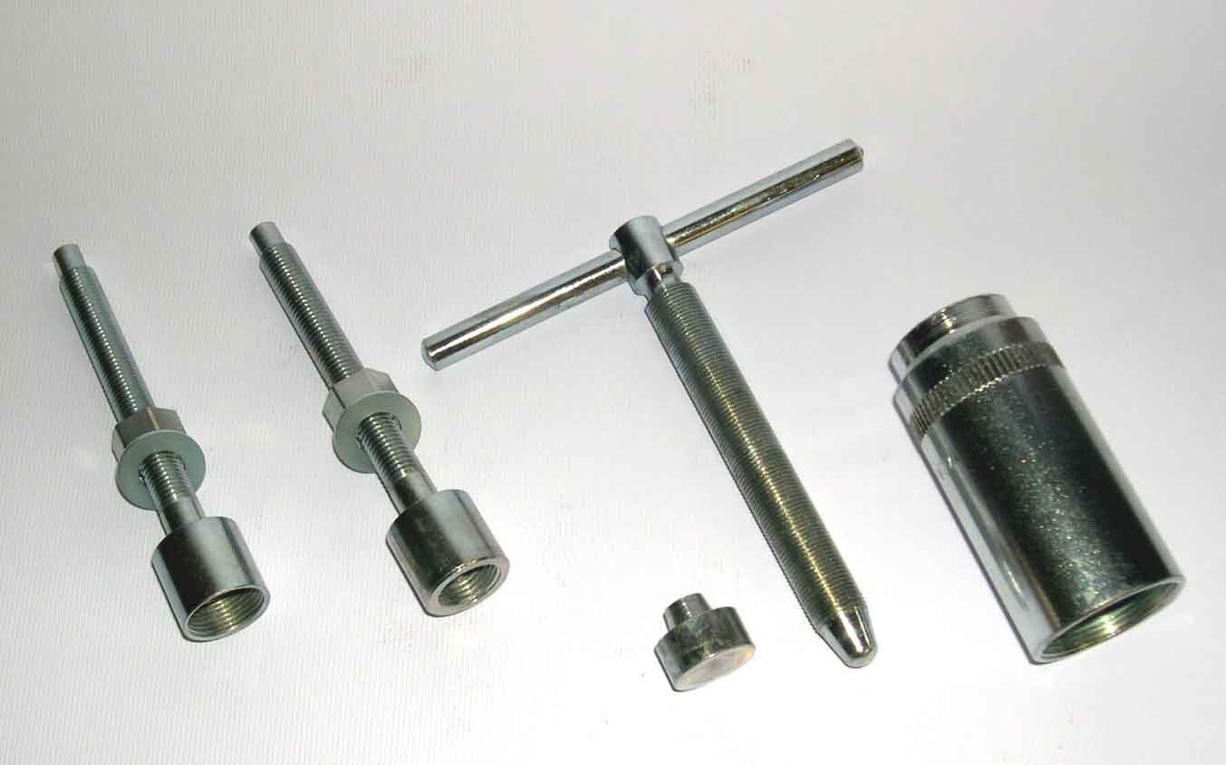 Triumph Twin Cam Gear Puller / Extractor, part 60-2213 D2213 Z89 Z144 Z145, P155