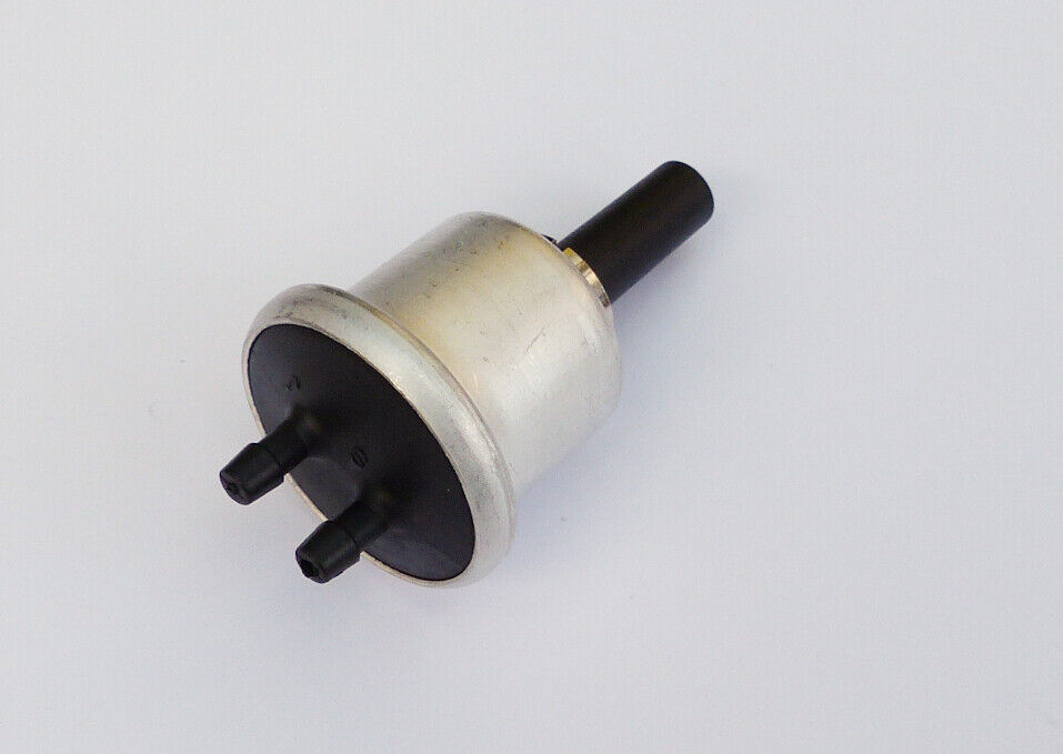 Classic Car Manual Windscreen Washer Pump, GWW102, BHA4510 & 17H2672