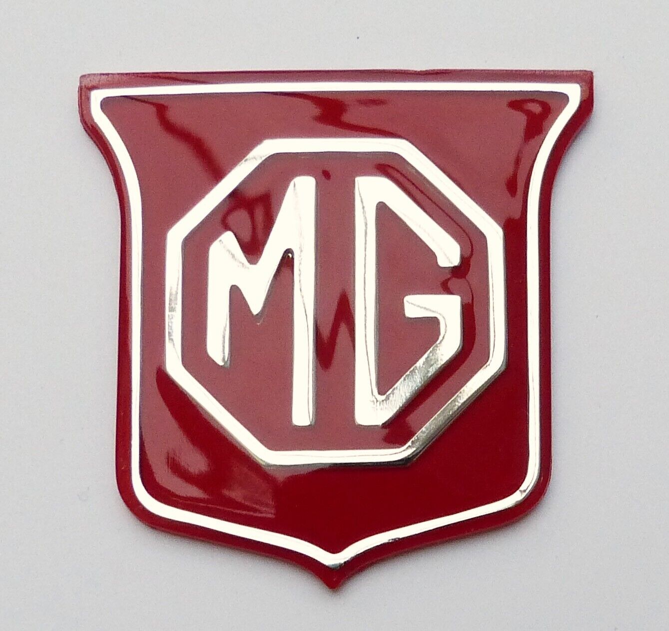 MGB & MGBGT / MGB GT Midget Red & Chrome Front Grill Badge, MG part BHH829