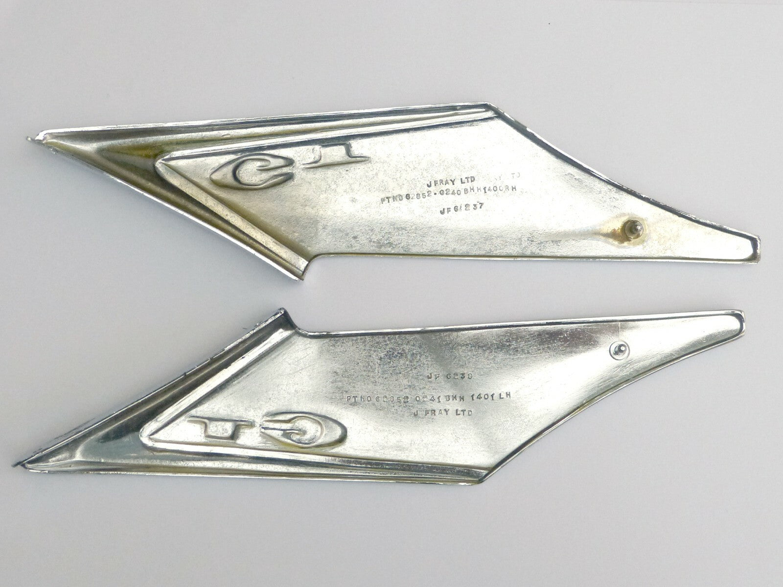 MGBGT MGB GT Pair of "C" Post Badges & Trim, MG parts BHH1400 & BHH1401