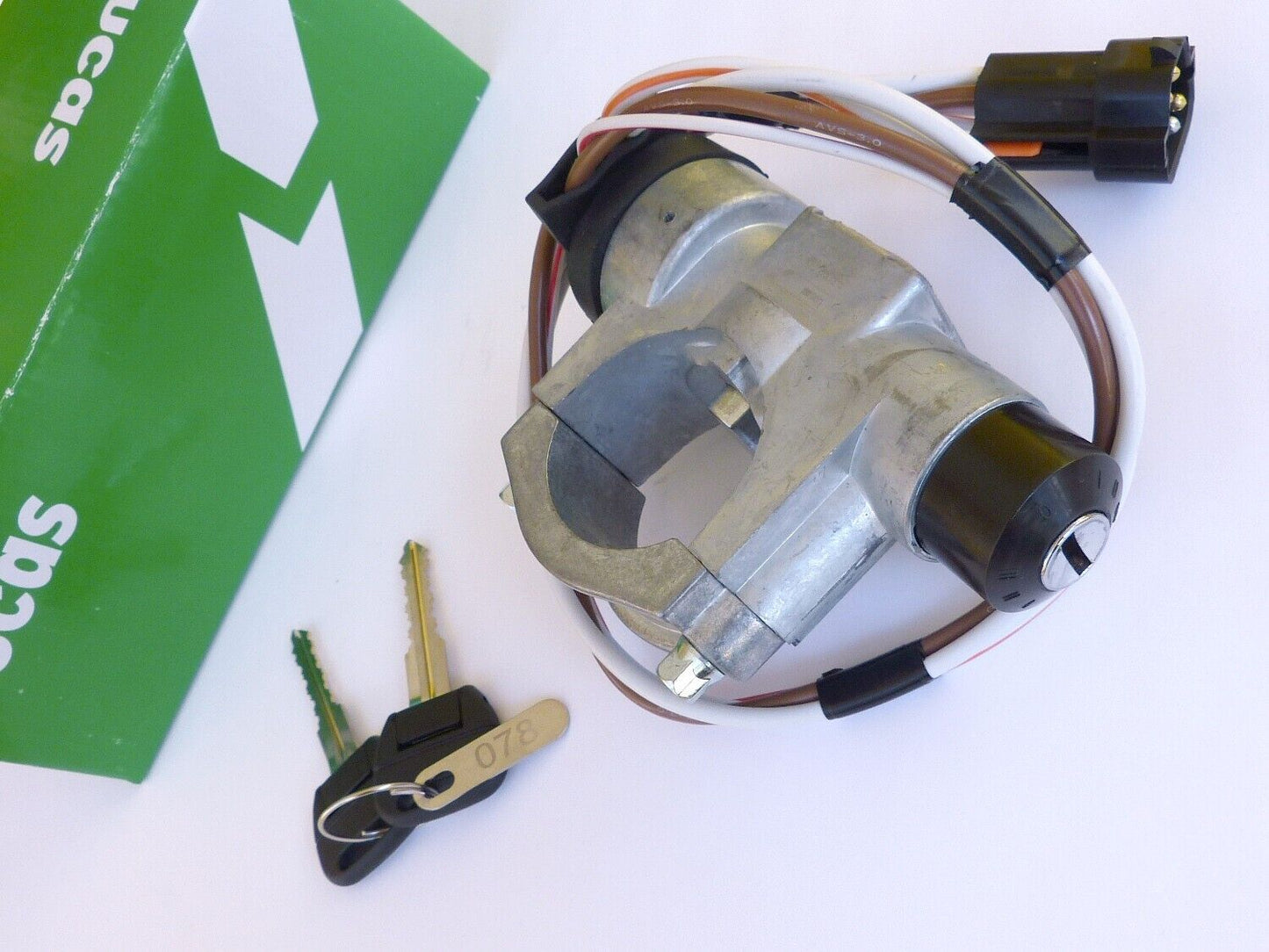 Lucas SSB303 Steering Lock / Ignition Switch + Keys, Land Rover STC981 STC981G