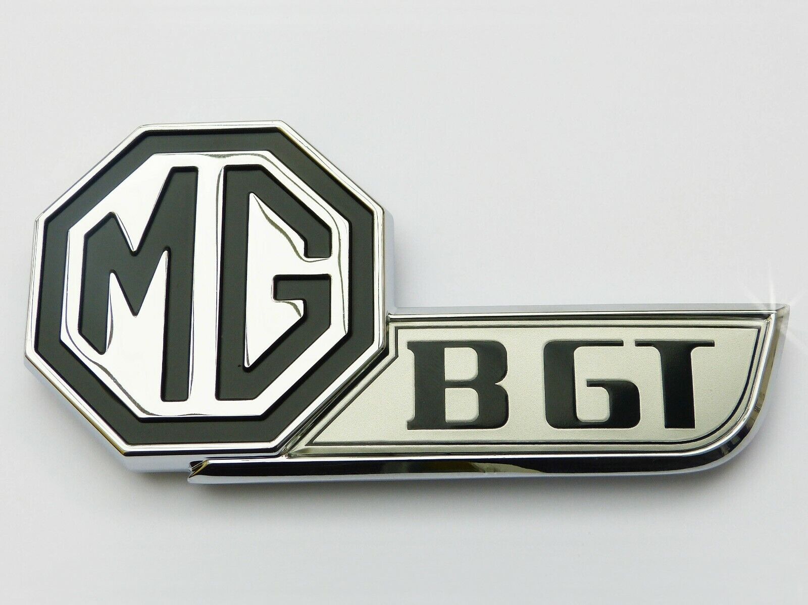 MGBGT / MGB GT British Made Concourse Silver & Black Tailgate Boot Badge HZA5024