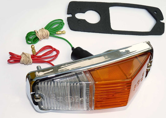 Lucas L677 Side & Indicator Lamp for MGB Roadster Aston Martin Spitfire, BHA4966