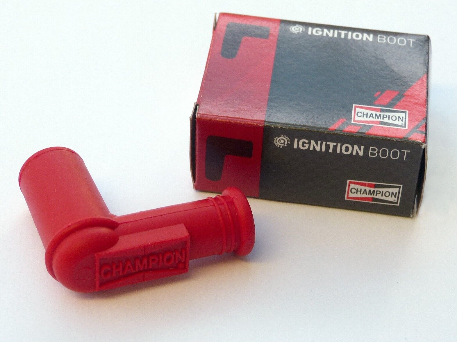 Champion PRO-5U Waterproof 90 Degree Spark Plug Cap for Classic Car / Motorcycle